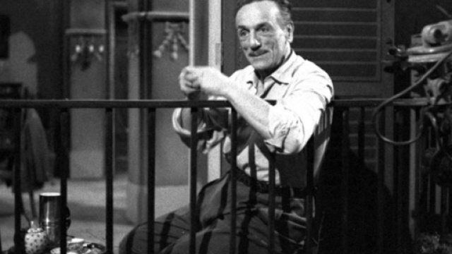 Eduardo durante "Questi fantasmi" nella famosa scena del caff&egrave;.