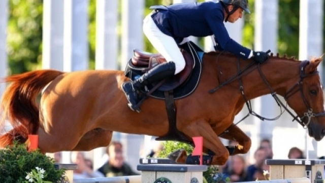 Julien &Eacute;paillard grave son nom sur le Champ-de-Mars - Equitation ... - eurosport.fr