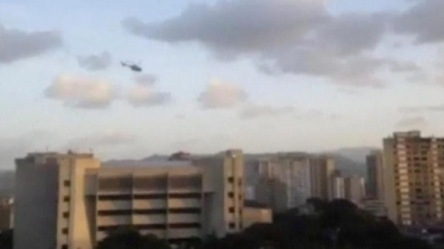 Venezuela, elicottero lancia granate sulla Corte Suprema - La Stampa