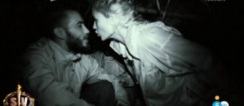 Alba Carrillo le levanta la mano a Iv&aacute;n en Supervivientes.