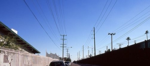 Border fence between USA and Mexico (wikimediacommons)