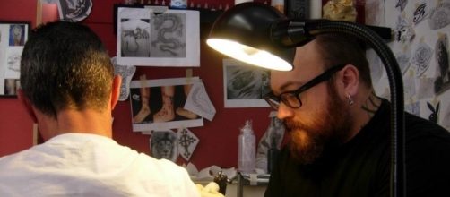 Tatuagens e piercings e seus tabus