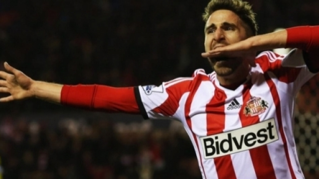 L'esultanza di Fabio Borini, nuovo acquisto del Milan