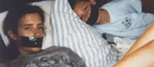 A foto dos adolescentes ainda impressiona as autoridades (Foto: Reprodu&ccedil;&atilde;o/The Sun)