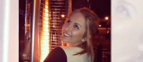 Loryn M. Barclay reportedly had an improper relationship with a high school student when she worked as a substitute teacher-YouTube/TenTen TV