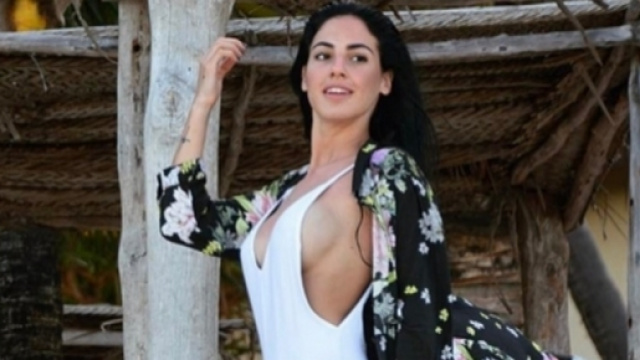 Giulia De Lellis criticata per i suoi viaggi - velvetstyle.it
