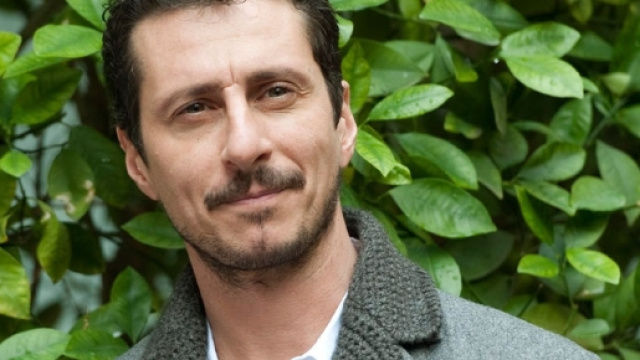 Luca Bizzarri criticato per tweet su Paolo Limiti