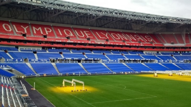 Olympique Lyonnais - Stade - Foot CC BY