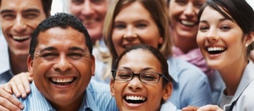 Experts explain 'smiling depression' - Photo: Blasting News Library - bacpgh.com