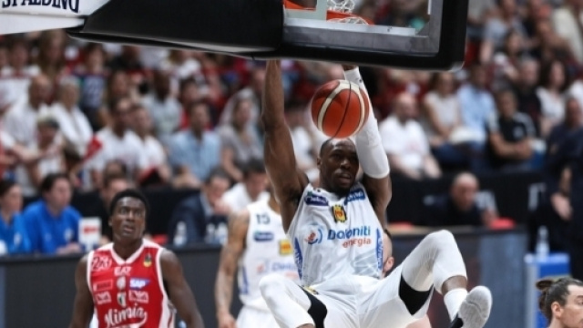 Sutton inchioda la bimane - legabasket.it