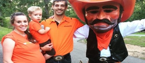 Jill Duggar, Derick Dillard and their 2-year-old son Israel / Photo via Jill Duggar , Instagram