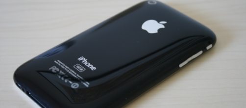 The original iPhone | credits wikimedia commons.