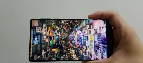 Xiaomi Mi Mix and Samsung Galaxy S8 Rumours with highlight of Dell (image: YouTube)