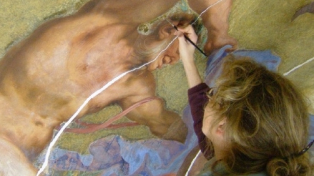 Restauro di un affresco rovinato nel tempo.