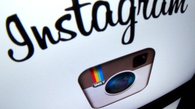 Why everyone's saying 'turn on Instagram notifications' - BBC Newsbeat - bbc.co.uk