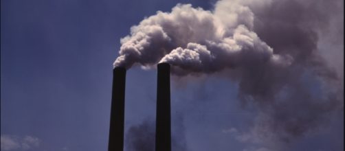 Air pollution / Photo by Alfred Palmer - Library of Congress via wikipedia