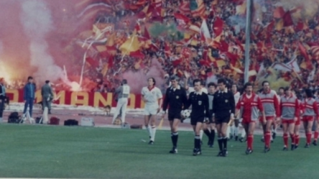 L'ingresso in campo di Roma e Liverpool, finale di Coppa dei Campioni 1983/84