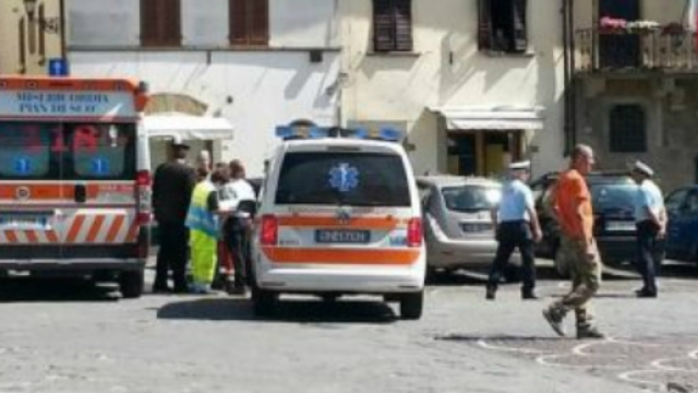 Neonata abbandonata in macchina dalla madre