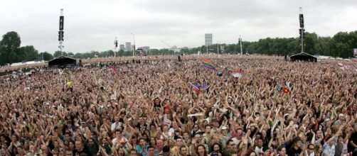 Ariana Grande's charity gig for Manchester victims set to be huge. / from 'The Sun' - thesun.co.uk