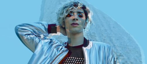 Close To The Dark/ En La Oscuridad