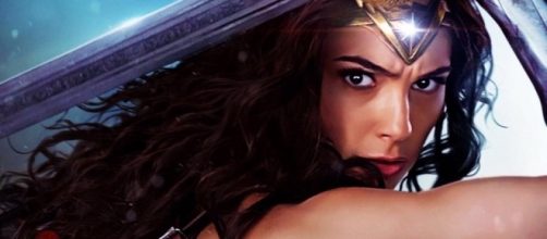 Gal Gadot challenges Chris Hemsworth's Thor. (Facebook/Wonder Woman)