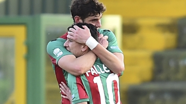 Gli attaccanti della Ternana, Falletti e Avenatti.
