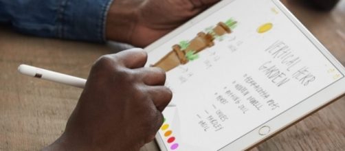 Apple unveils 10.5-inch iPad Pro - technobuffalo.com