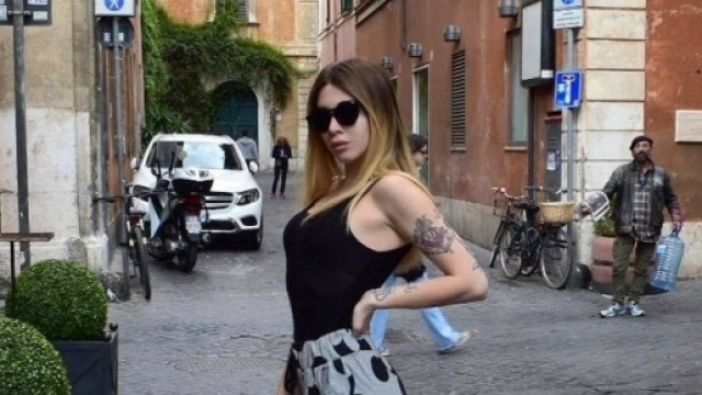 Asia Nuccetelli ha denunciato di essere vittima di attacchi social