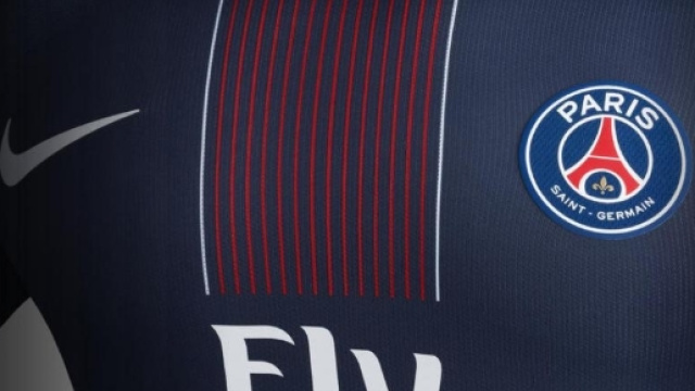 C'est un nouveau footballeur du Paris Saint Germain