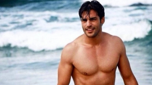 Cherry Season chi &egrave; il bellissimo Ayaz Dincer Serkan Cayoglu della ... - tuttouomini.it