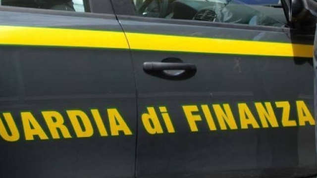 Menfi Finanziere cade durante un blitz