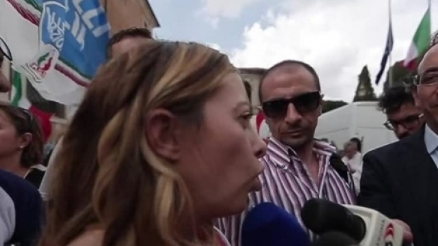 La leader di Fd'I Giorgia Meloni durante il flashmob del 6 giugno in Campidoglio