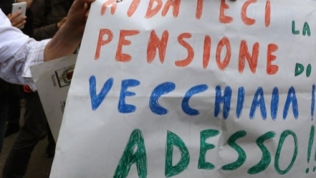 Riforma pensioni e anticipate, ultime novit&agrave;: giugno caldo, si scende in piazza