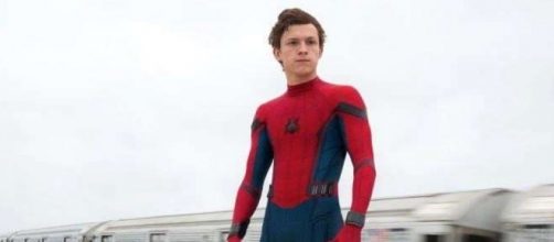 Did Peter Parker's suit just downgrade from 576 web shooter combinations to 76? (via Blasting News library)