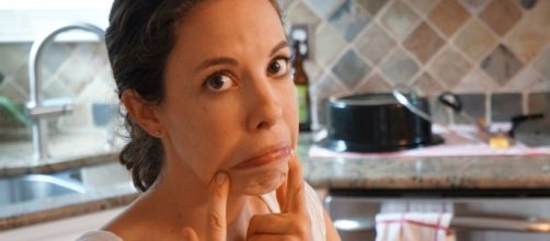 How to Naturally Cure a Sore Throat in Just One Day - ahealthysliceoflife.com