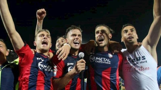 I calciatori del Crotone, squadra di Serie A