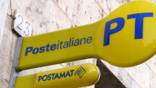 Poste Italiane, impiegata barese sottraeva indebitamente denaro ai clienti