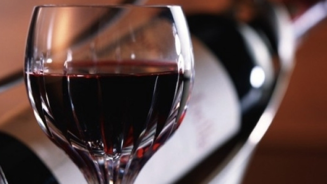 Non &egrave; vero che un bicchiere di vino &egrave; salutare