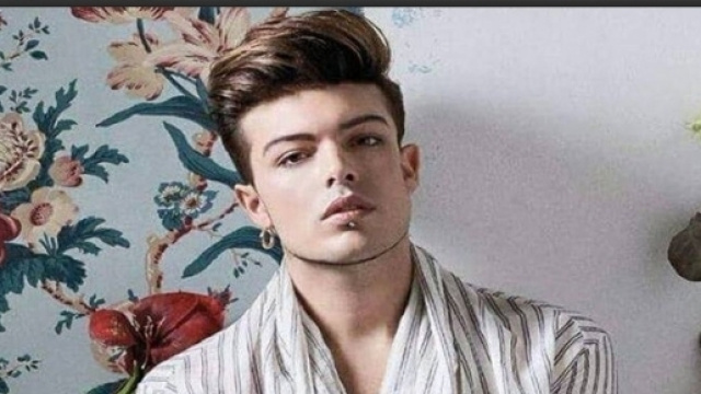 Stash dei The Kolors, si frequenta con un ex corteggiatrice di 'U&D'? ecco chi &egrave;