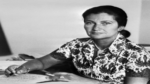En 1954, Simone Veil &agrave; la direction de l'administration p&eacute;nitentiaire