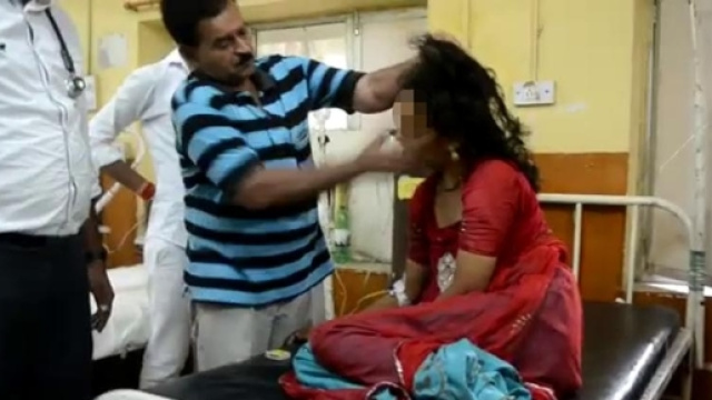 India, esorcismo violento: dottore prende a schiaffi donna