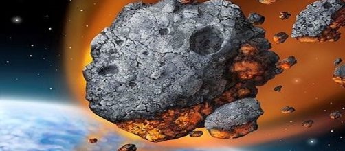 An asteroid falling / Photo via State Farm , Wikimedia Commons