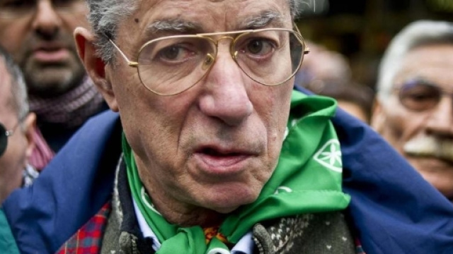 Bossi condannato per appropriazione indebita