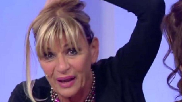 Brutto regalo per Gemma Galgani
