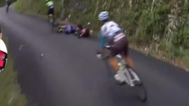 La caduta di Richie Porte nella tappa di Chambery