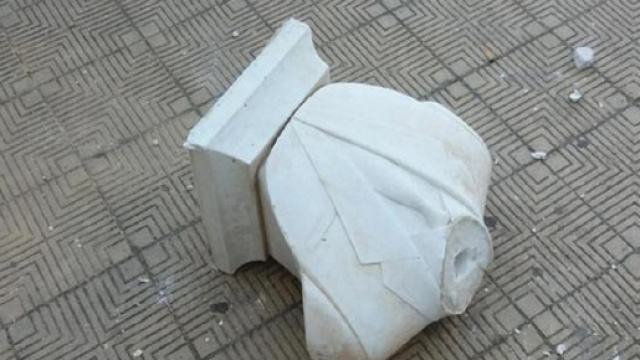 STACCATI TESTA E BUSTO A STATUA DI FALCONE | Corriere di Sciacca - corrieredisciacca.it