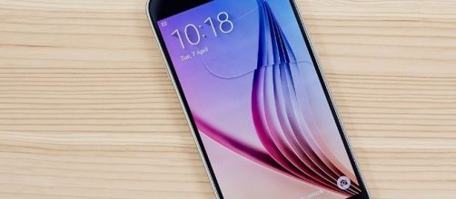 IR-Blaster in Samsung Galaxy S8 (Photo via opopododo, Flickr)