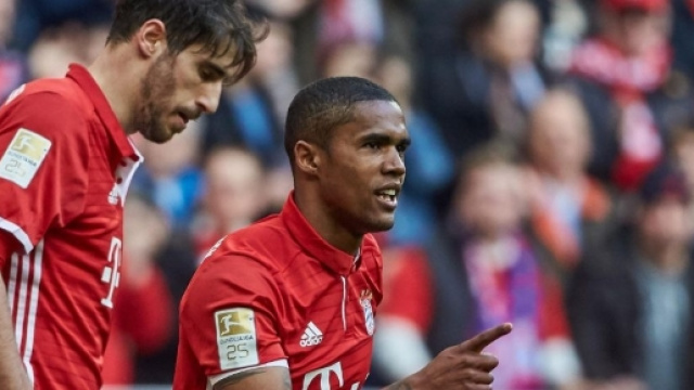 Douglas Costa &egrave; della Juventus ed &egrave; gi&agrave; a Torino: operazione da 46 ... - eurosport.com