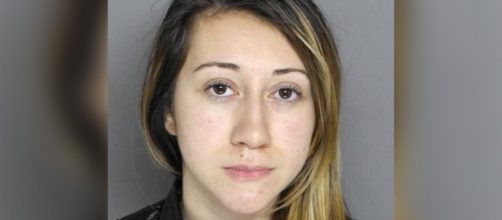 Pappas acabou sendo detida pela pol&iacute;cia no aeroporto dos Estados Unidos (Foto: Divulga&ccedil;&atilde;o/Pol&iacute;cia do Condado de Baltimore)