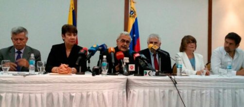 Rectora Cecilia Arocha dio los resultados del plebiscito